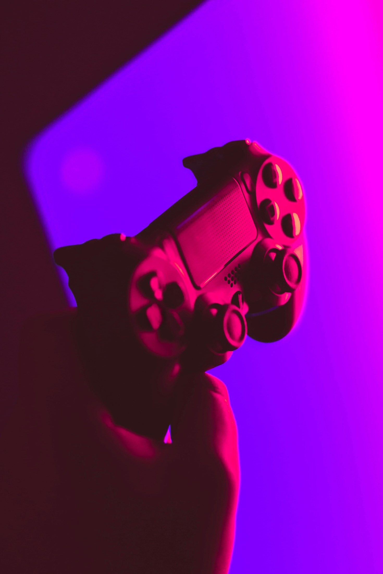 The Art of Crafting Immersive Mobile Games